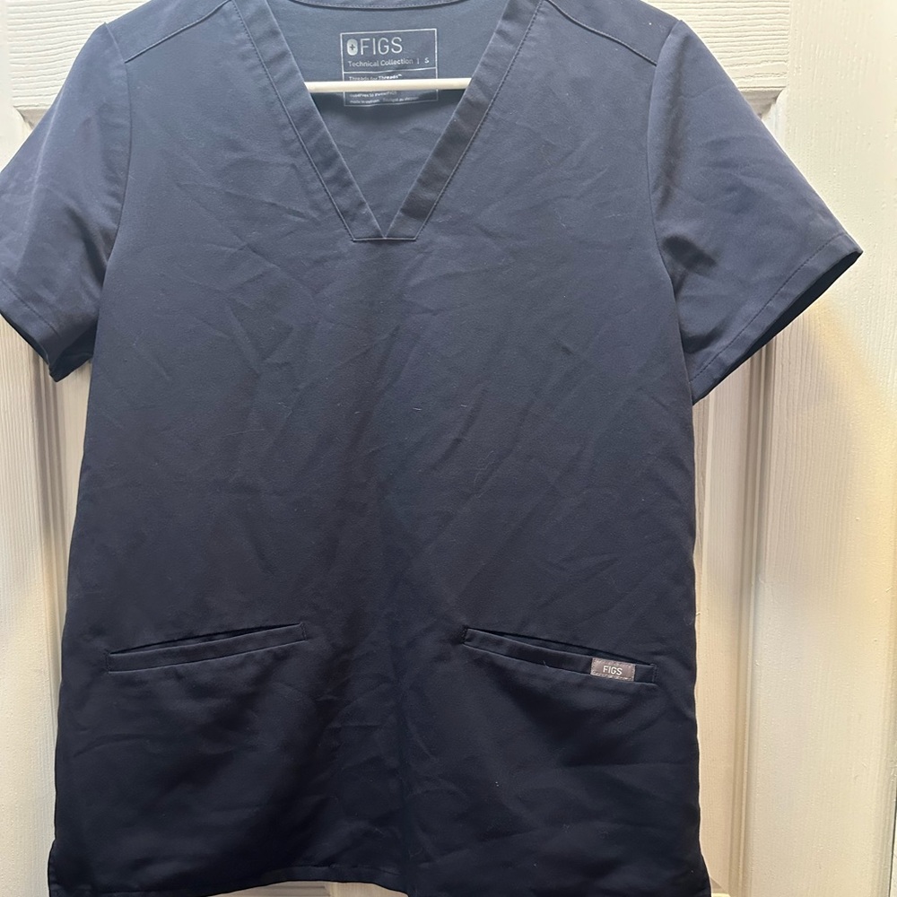 Figs Scrub Top
